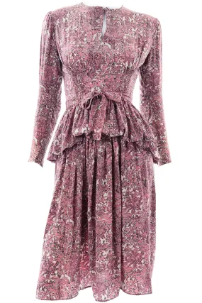 1940s Novelty Toile Print Mauve Pink Vintage Dress w Peplum