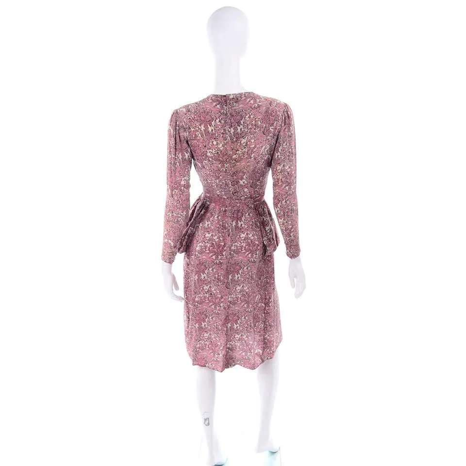 1940s Novelty Toile Print Mauve Pink Vintage Dress w Peplum